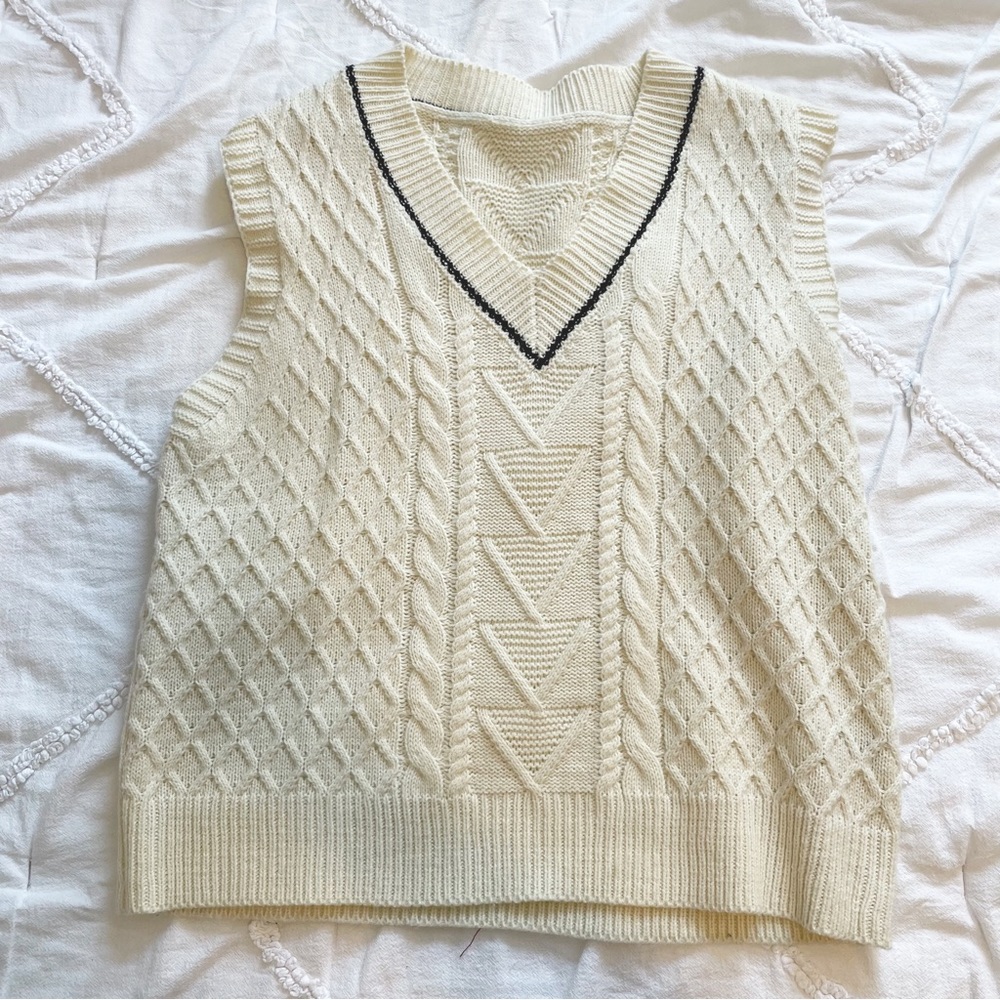 Sweater vest